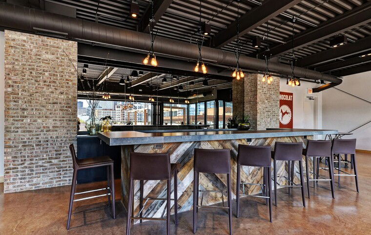 Online design Traditional Business: 1 Space by Wanda P. thumbnail