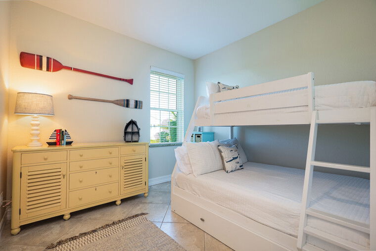 Diseño en línea Dormitorio de Playa por Mackenzie H. thumbnail