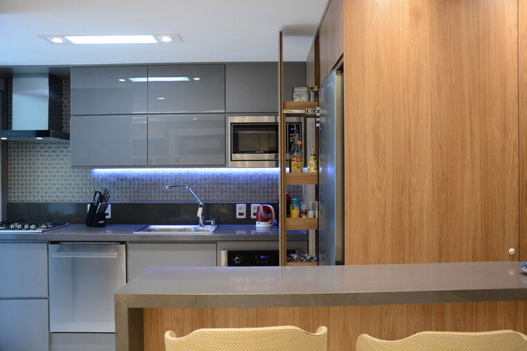 Online design Modern Kitchen by Liana S. thumbnail