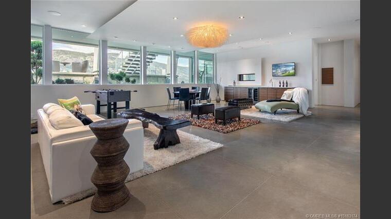 Online design Contemporary Living Room by Kiran K. thumbnail