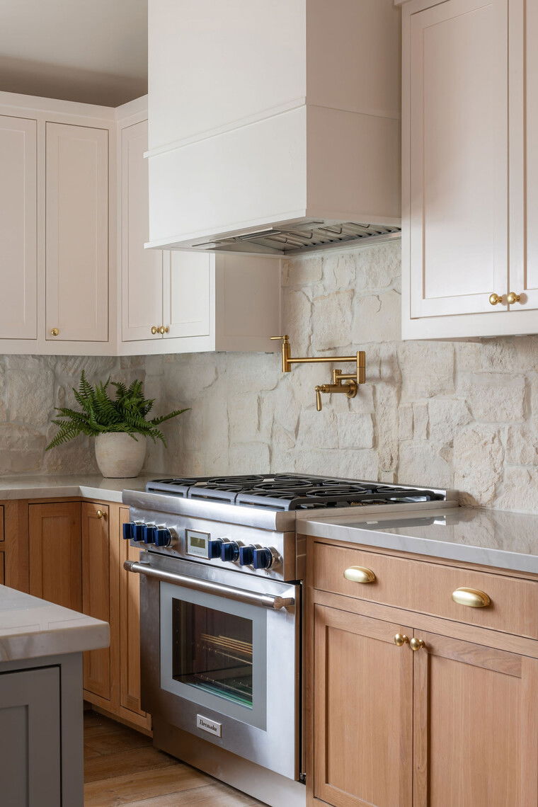 Online design Transitional Kitchen by Laura R. thumbnail