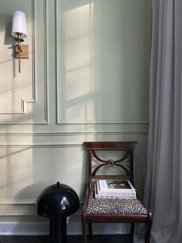 Online design Glamorous Business: 1 Space by Valerie D. thumbnail