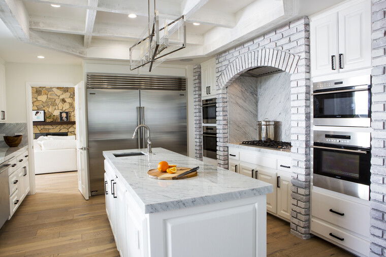 Online design Contemporary Kitchen by Lori D. thumbnail