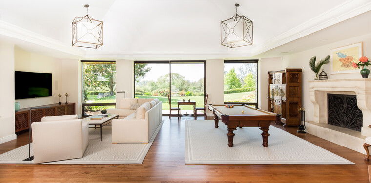 Online design Contemporary Living Room by Lori D. thumbnail