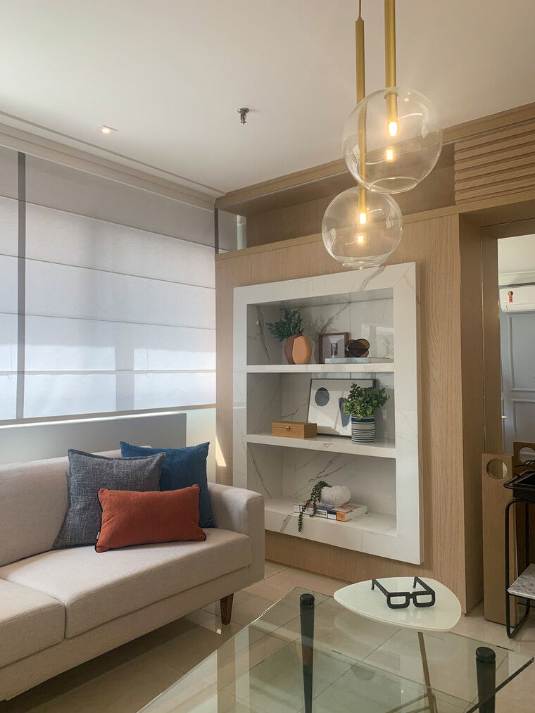 Online design Transitional Business: 1 Space by Barbara C. thumbnail