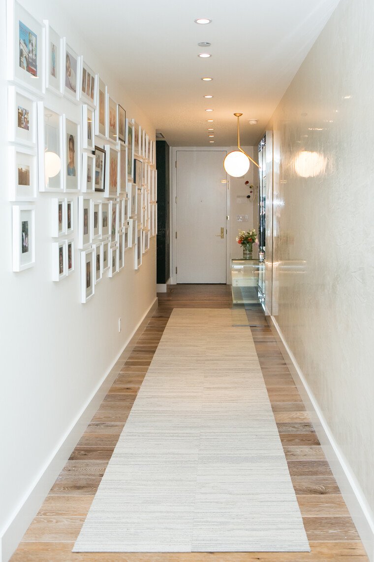 Online design Modern Hallway/Entry by Lindsay B. thumbnail