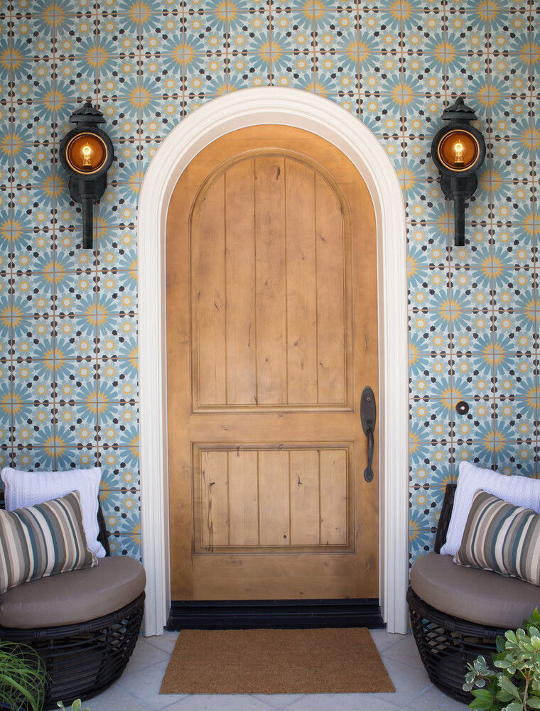 Online design Contemporary Hallway/Entry by Lori D. thumbnail