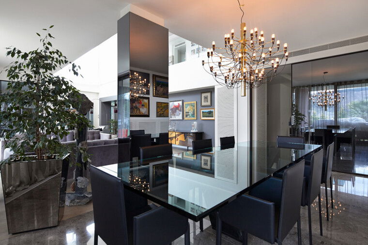 Online design Contemporary Dining Room by Meric S. thumbnail