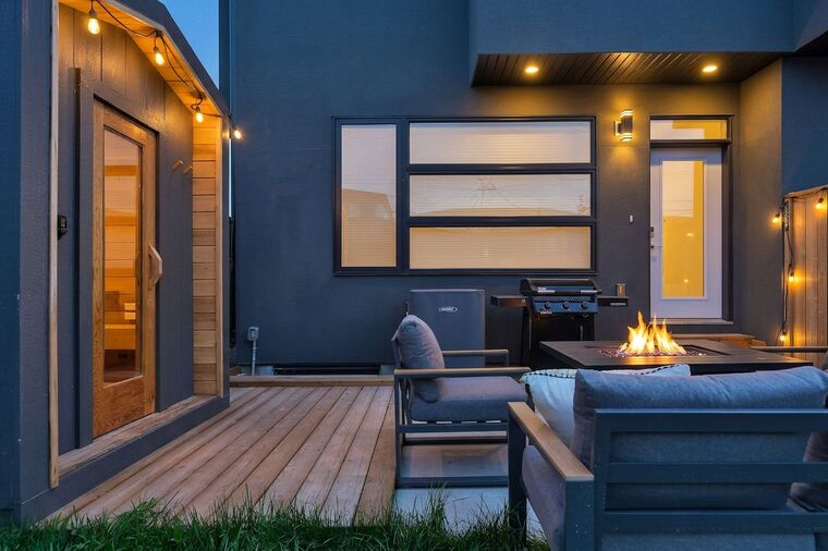 Online design Country/Cottage Patio by Renee G. thumbnail
