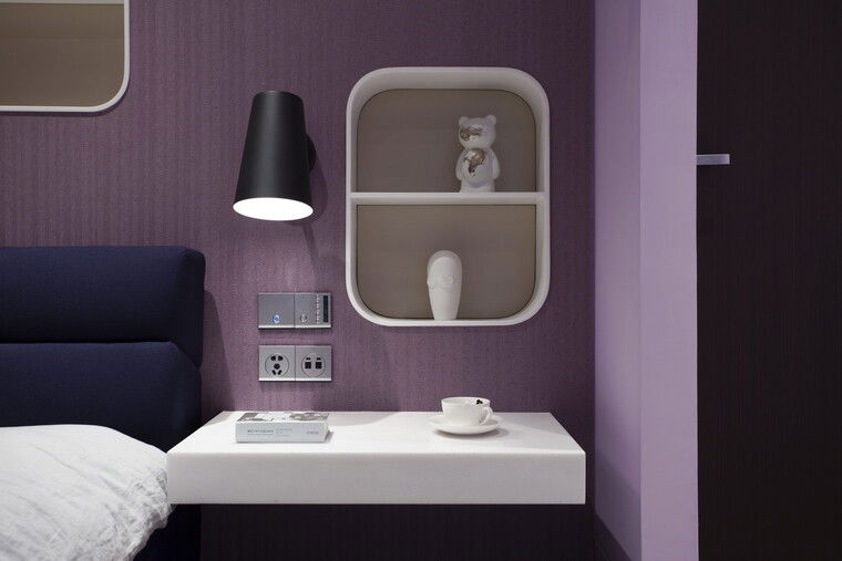 Online design Contemporary Bedroom by Sergio M. thumbnail