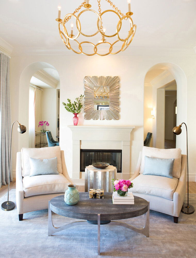 Online design Contemporary Living Room by Lori D. thumbnail