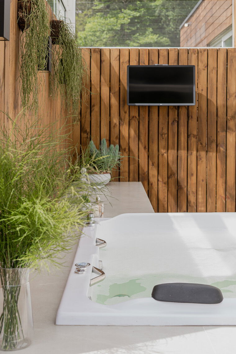 Online design Country/Cottage Patio by Gabriela L. thumbnail