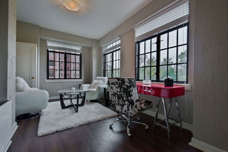 Online design Contemporary Home Office by Amy F.  thumbnail