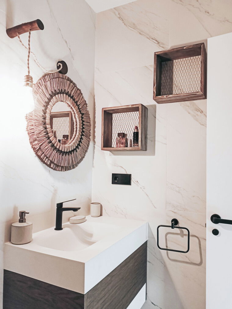 Online design Country/Cottage Bathroom by Ana V. thumbnail