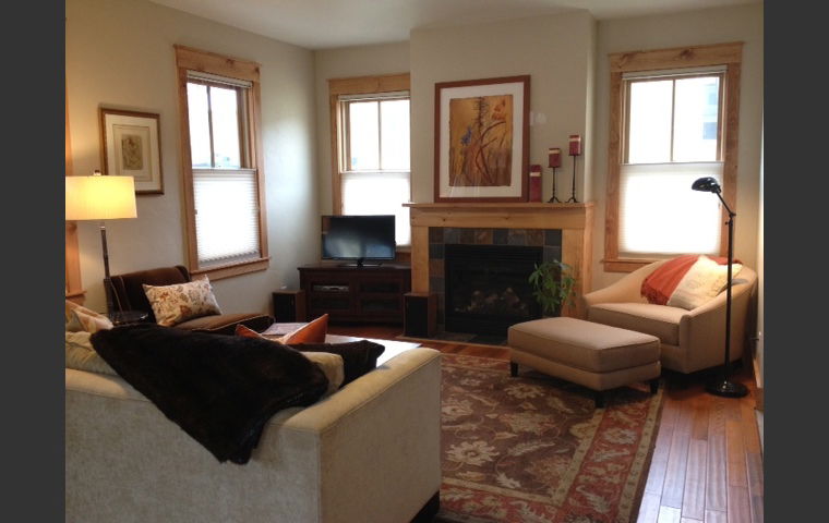 Online design Transitional Living Room by Lisa D. thumbnail