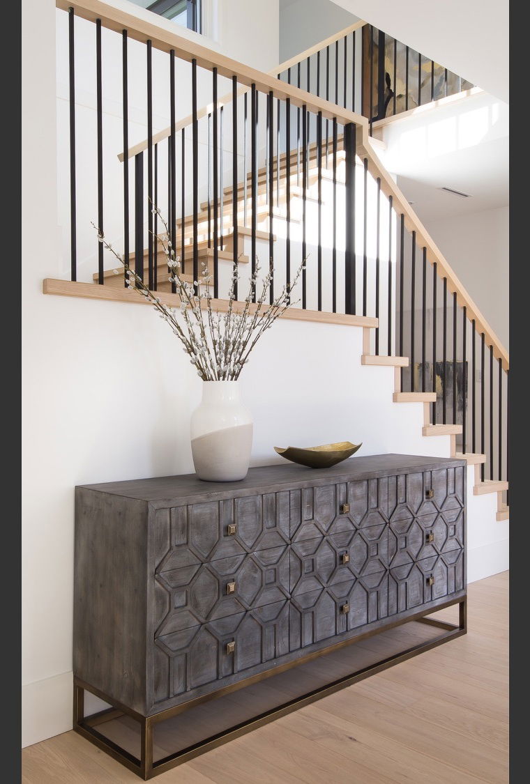 Online design Contemporary Hallway/Entry by Dina H. thumbnail