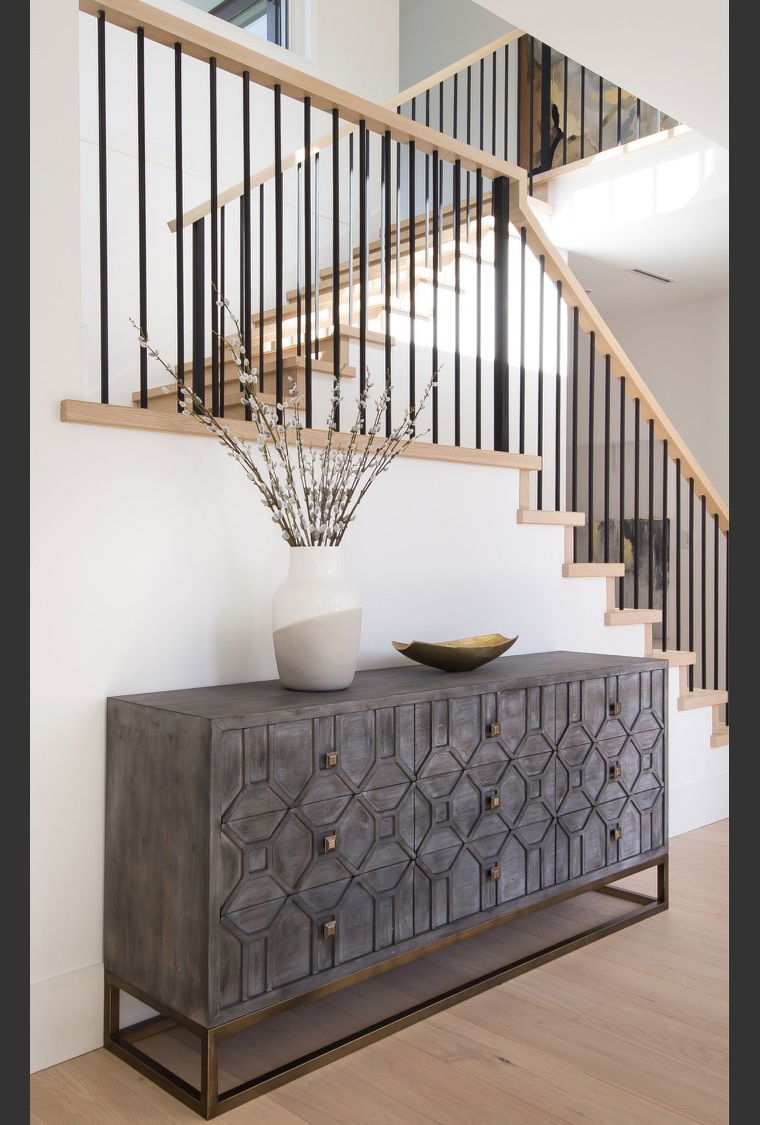 Online design Contemporary Hallway/Entry by Dina H. thumbnail