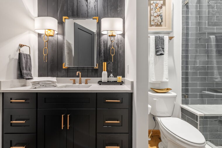 Online design Transitional Bathroom by Jason D. thumbnail