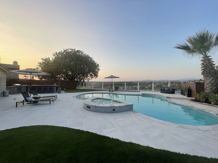 Online design Contemporary Patio by Sarah A. thumbnail