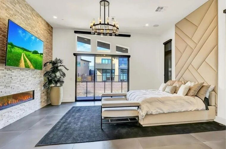 Online design Contemporary Bedroom by Ellen B. thumbnail