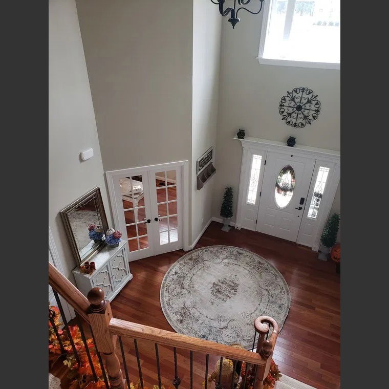 Online design Country/Cottage Hallway/Entry by Nazli U. thumbnail