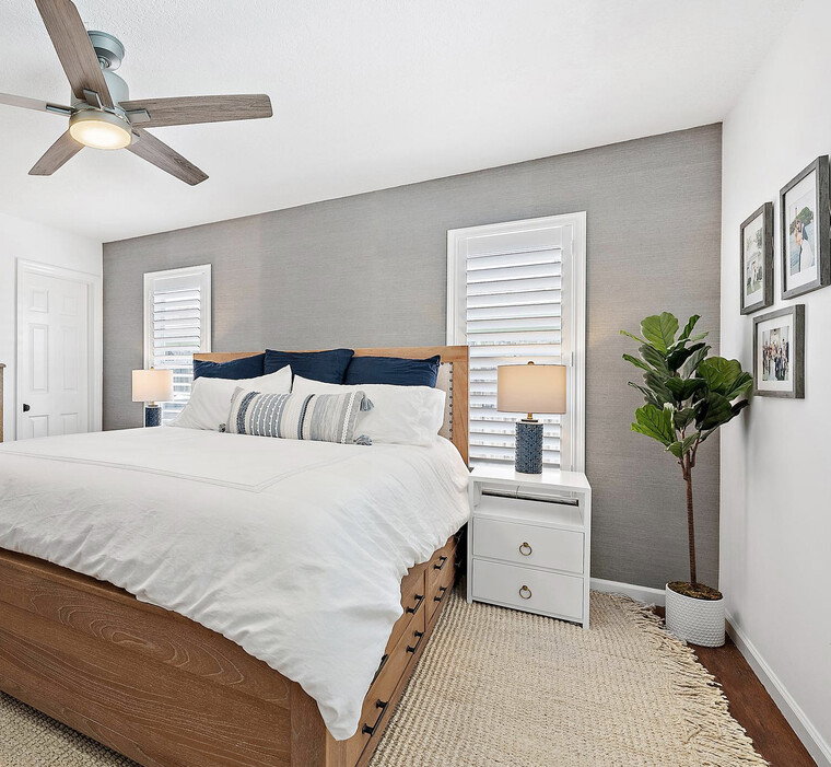Online design Beach Bedroom by Laura K. thumbnail