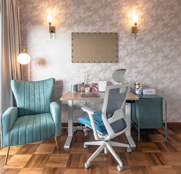 Online design Beach Home Office by Nazli U. thumbnail