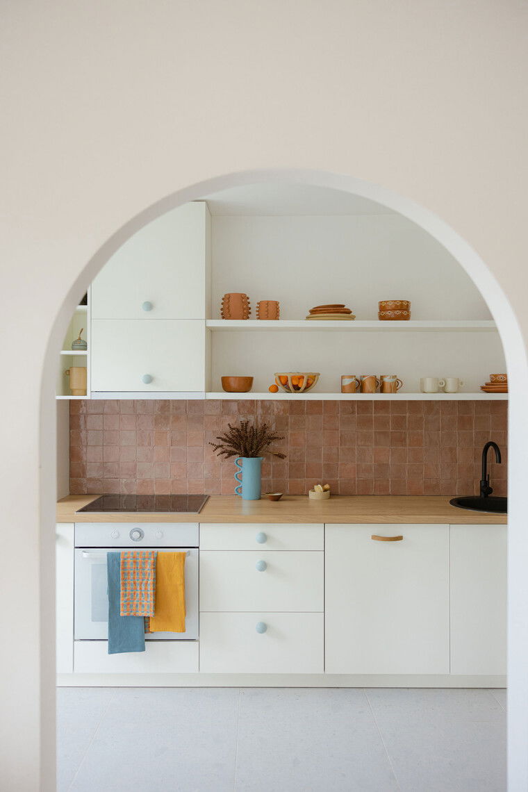 Online design Modern Kitchen by Maja E. thumbnail