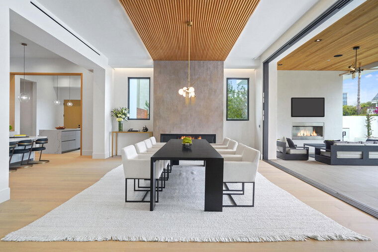 Online design Modern Dining Room by Lori D. thumbnail
