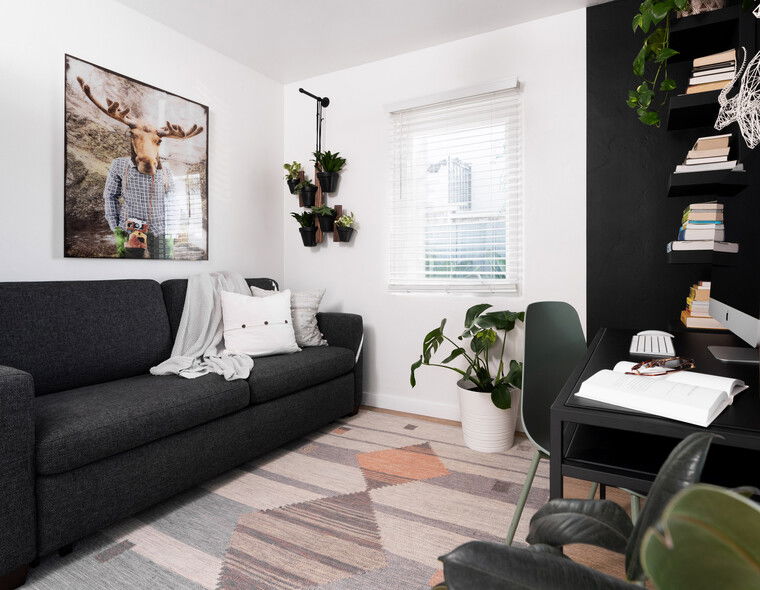 Diseño en línea Oficina Moderna en Casa por Caity H. miniatura
