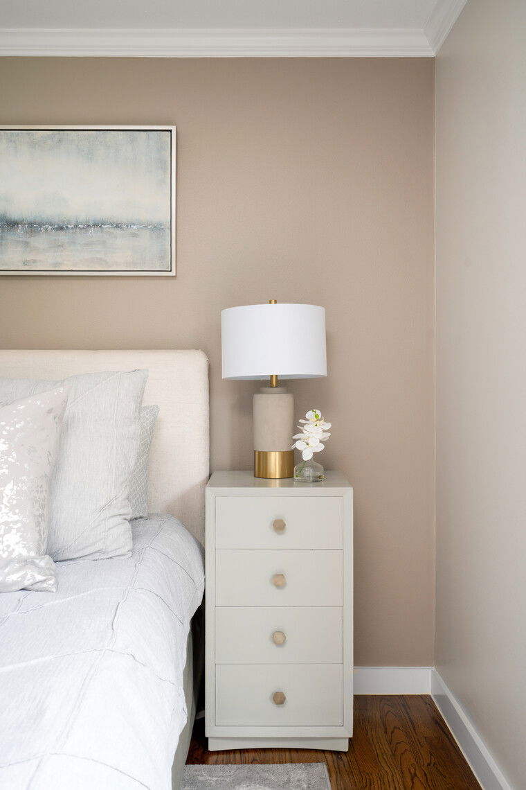 Online design Modern Bedroom by Lacie H. thumbnail