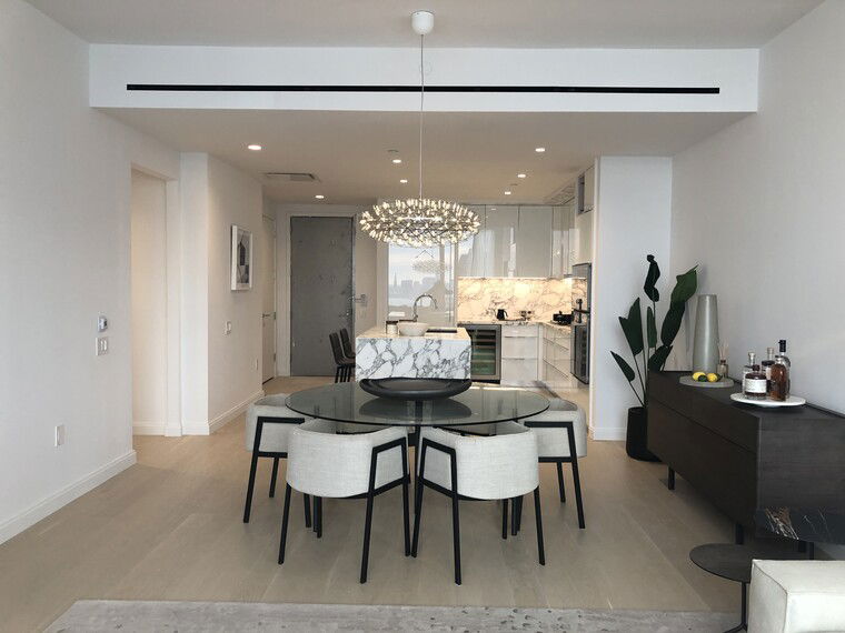 Online design Modern Combined Living/Dining by Jessica M. thumbnail