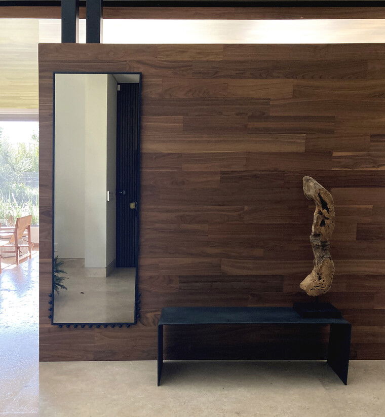 Online design Contemporary Hallway/Entry by Sofia V. thumbnail