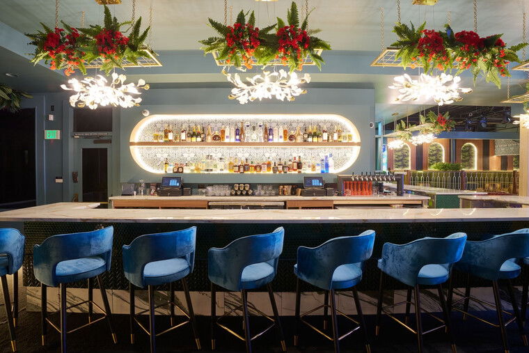 Online design Glamorous Business: 1 Space by Yumilka S. thumbnail