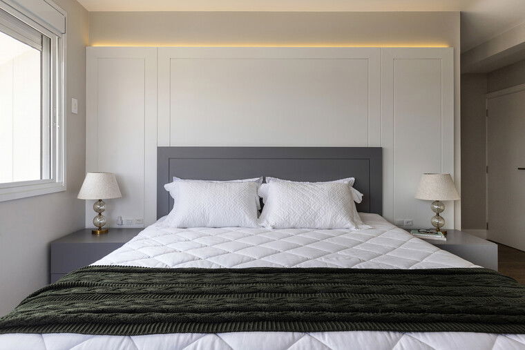 Online design Contemporary Bedroom by Gabriela L. thumbnail