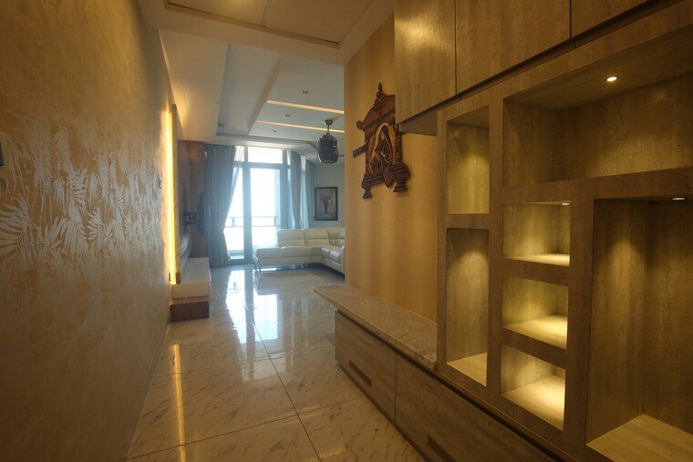 Online design Modern Hallway/Entry by Anup T. thumbnail
