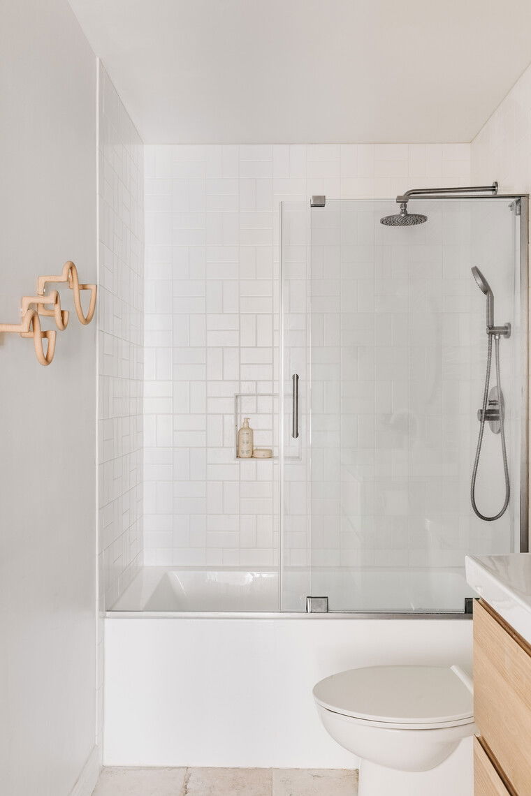 Online design Contemporary Bathroom by Maja E. thumbnail