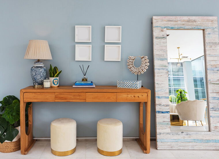 Online design Beach Hallway/Entry by Nazli U. thumbnail