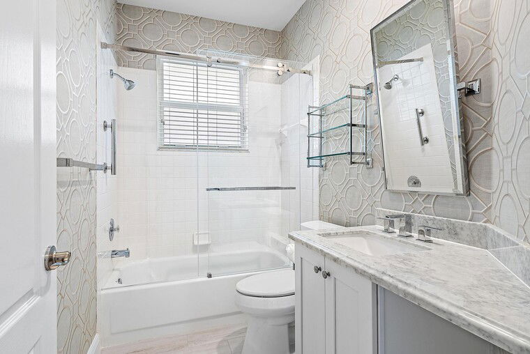 Online design Glamorous Bathroom by Laura K. thumbnail