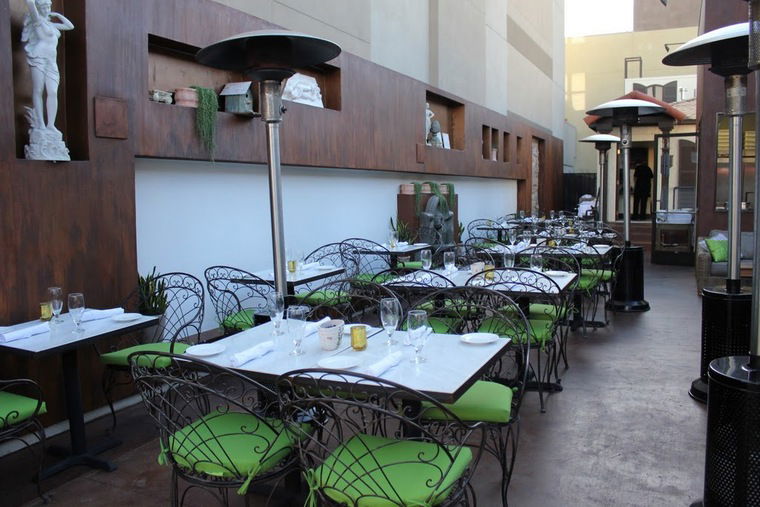 Online design Traditional Business: 1 Space by Serena Z.  thumbnail