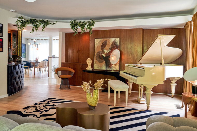 Online design Eclectic Living Room by Galina H. thumbnail