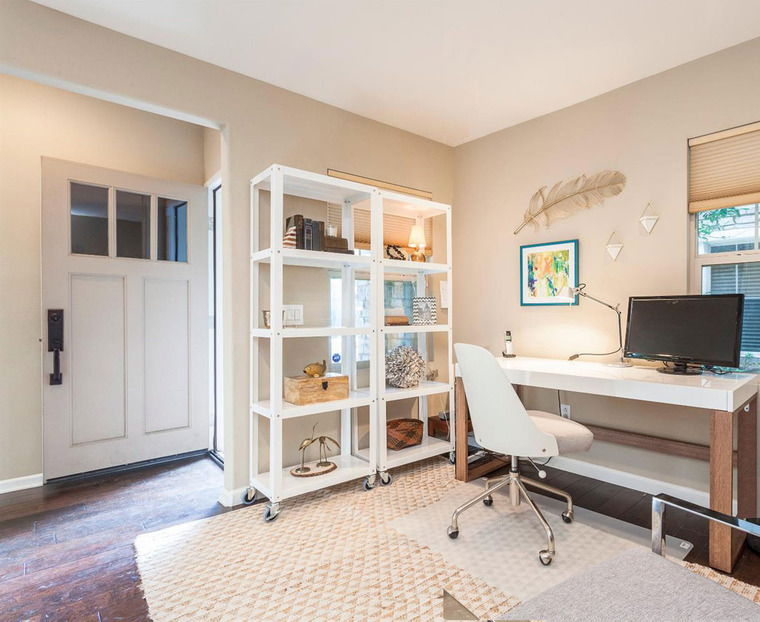 Online design Eclectic Home Office by Gwendolyn G. thumbnail