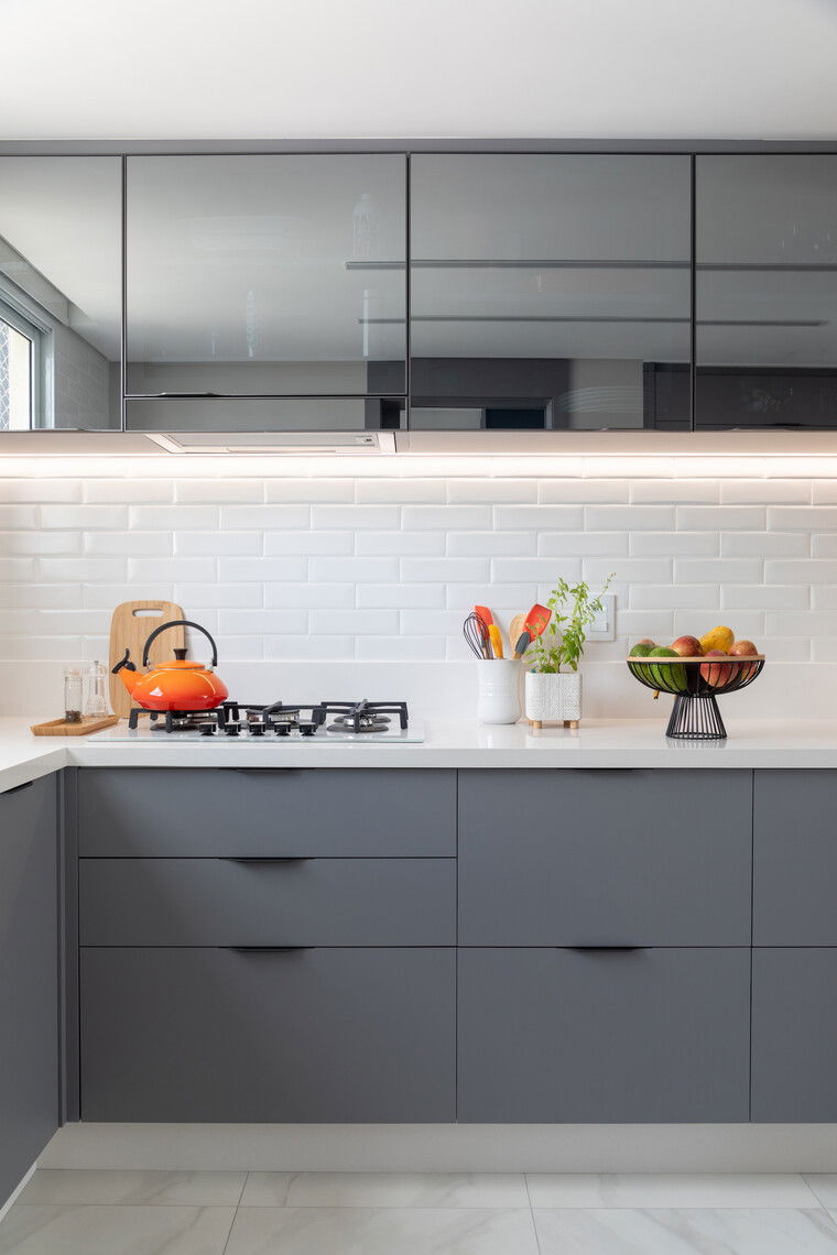 Online design Contemporary Kitchen by Gabriela L. thumbnail