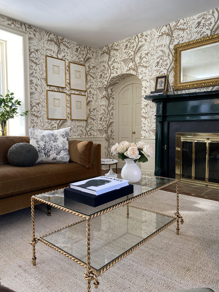 Online design Traditional Living Room by Valerie D. thumbnail