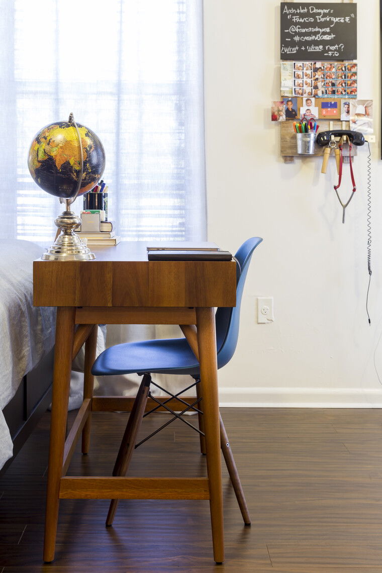 Online design Eclectic Home Office by Francis D. thumbnail