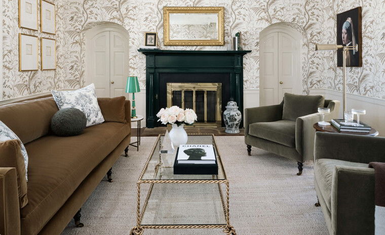 Online design Traditional Living Room by Valerie D. thumbnail