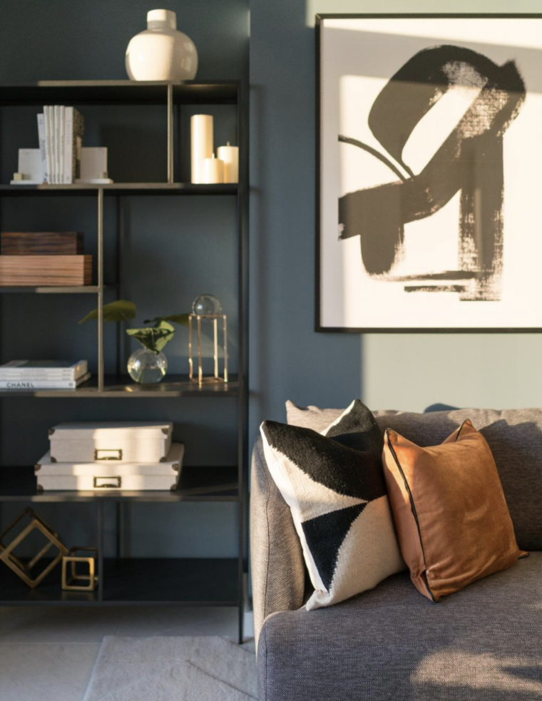 Online design Modern Living Room by Cayla S. thumbnail
