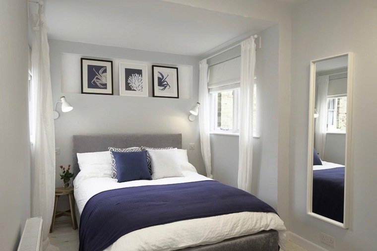 Online design Modern Bedroom by Tamna E. thumbnail
