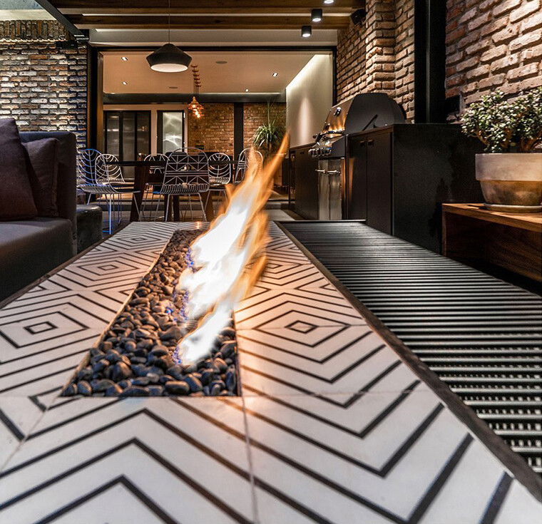 Online design Eclectic Patio by Sofia V. thumbnail