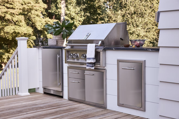 Online design Modern Kitchen by Mary C. thumbnail